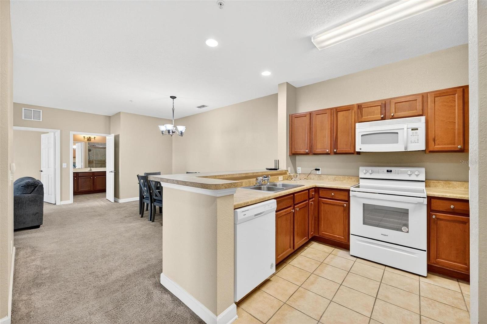 Image 5 of 19 For 3176 Feltrim Place 401