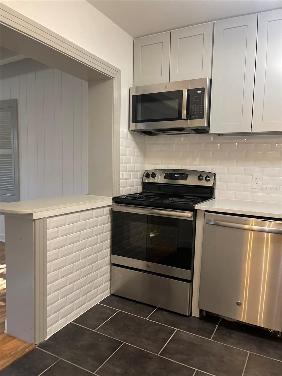 Image 10 of 25 For 1908 Livingston Street