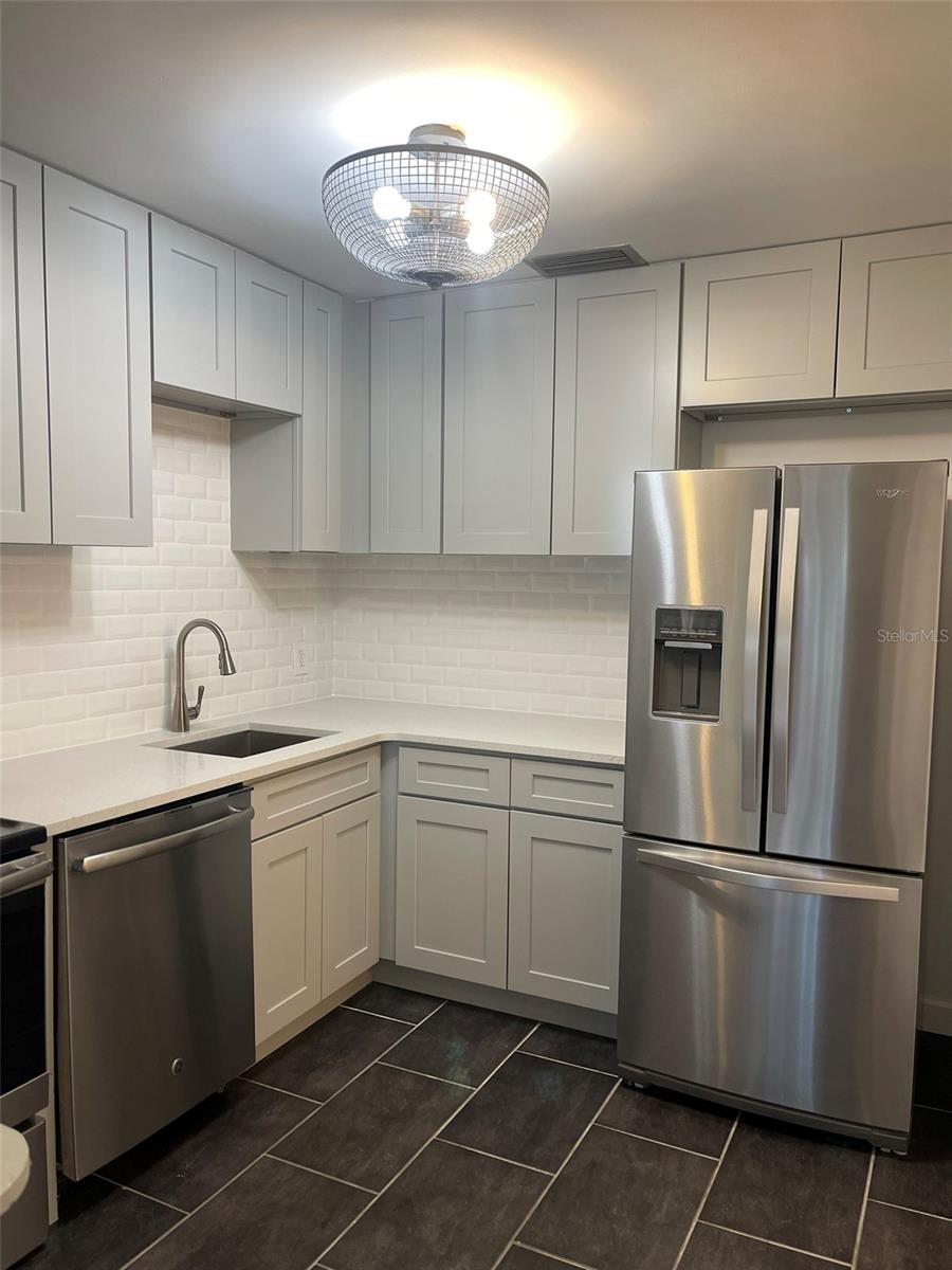 Image 11 of 25 For 1908 Livingston Street