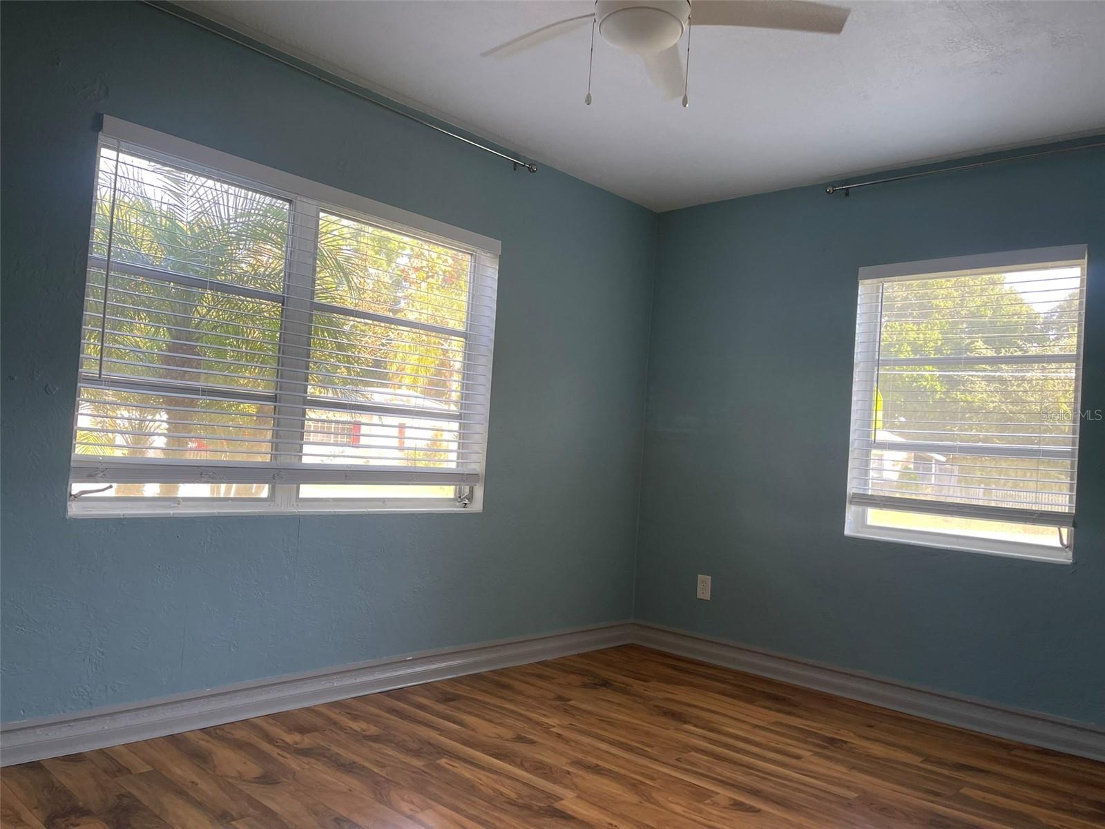 Image 13 of 25 For 1908 Livingston Street