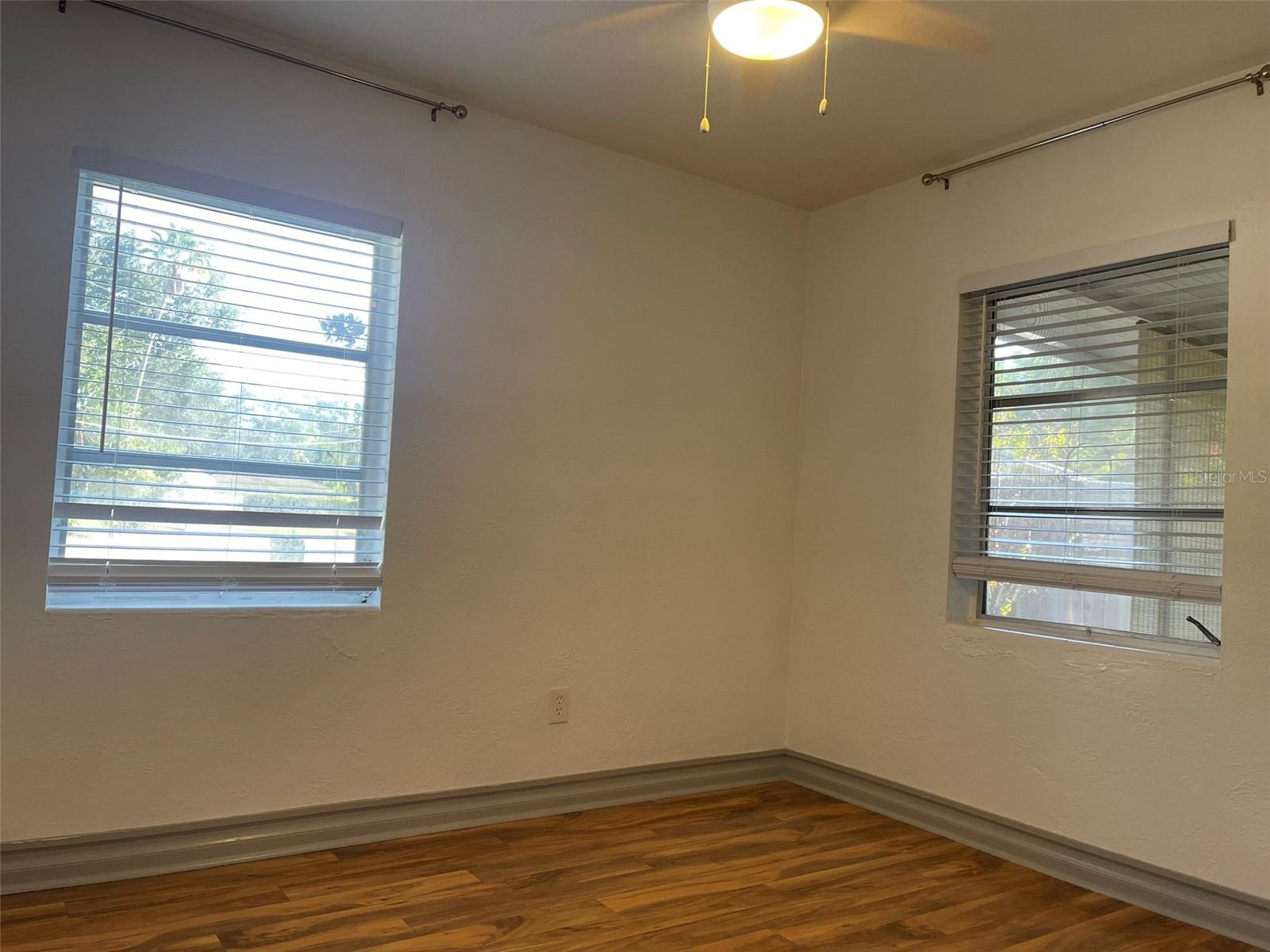 Image 15 of 25 For 1908 Livingston Street