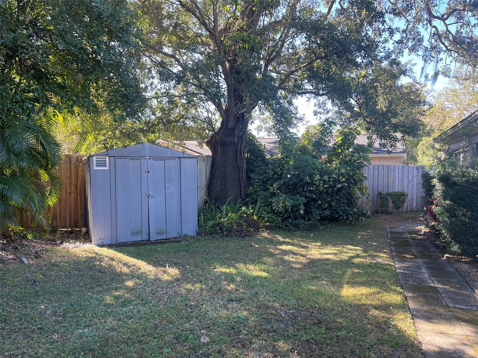 Image 24 of 25 For 1908 Livingston Street