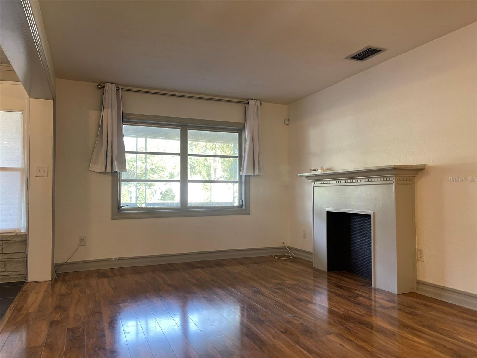 Image 7 of 25 For 1908 Livingston Street