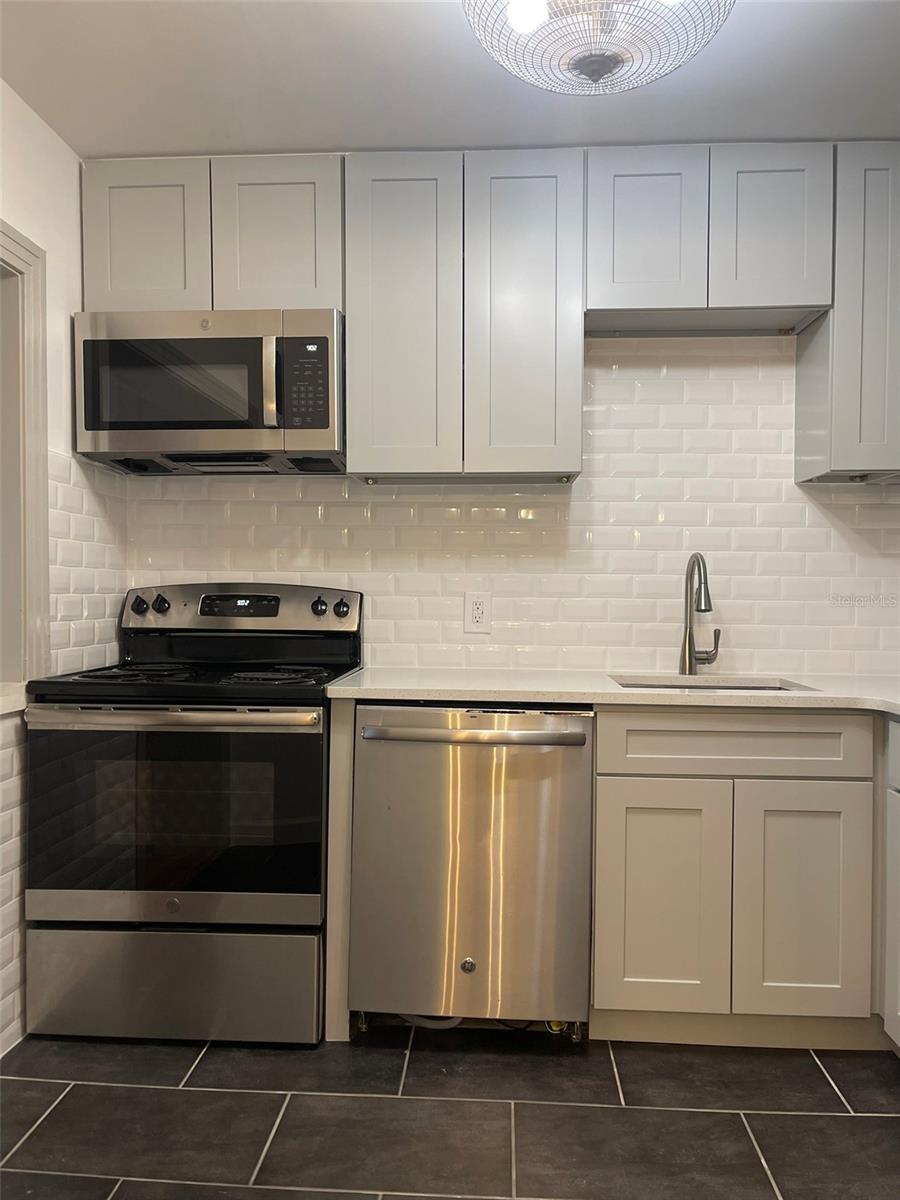 Image 9 of 25 For 1908 Livingston Street