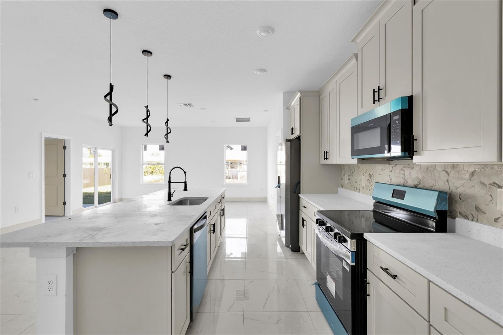 Image 14 of 30 For 22372 Nyack Avenue