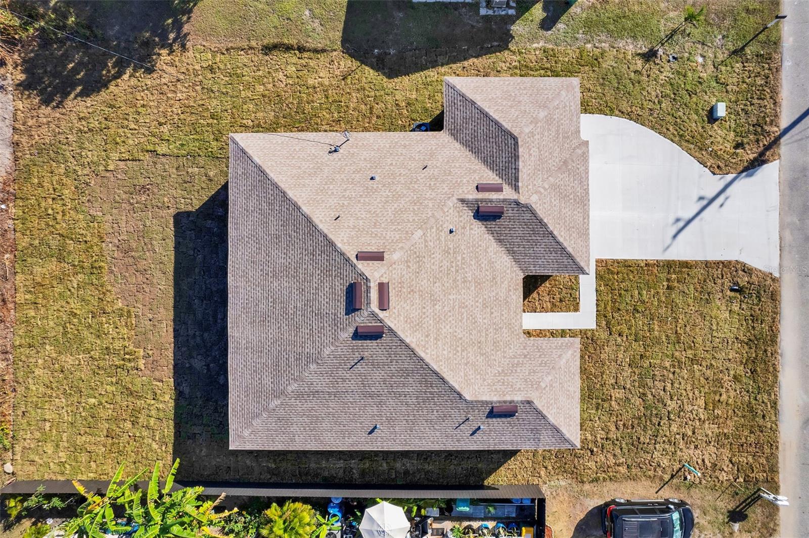 Image 5 of 30 For 22372 Nyack Avenue