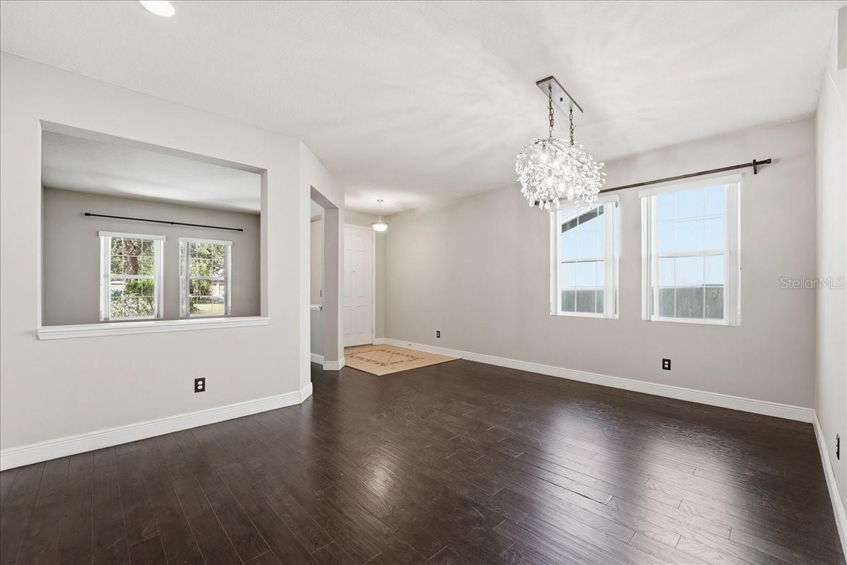 Image 13 of 48 For 8068 Edgewood Forest Drive