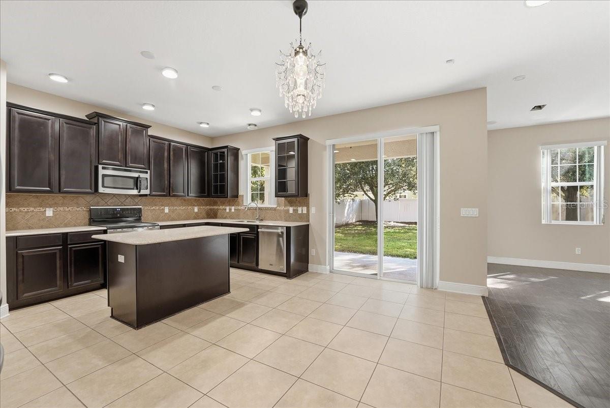 Image 16 of 48 For 8068 Edgewood Forest Drive