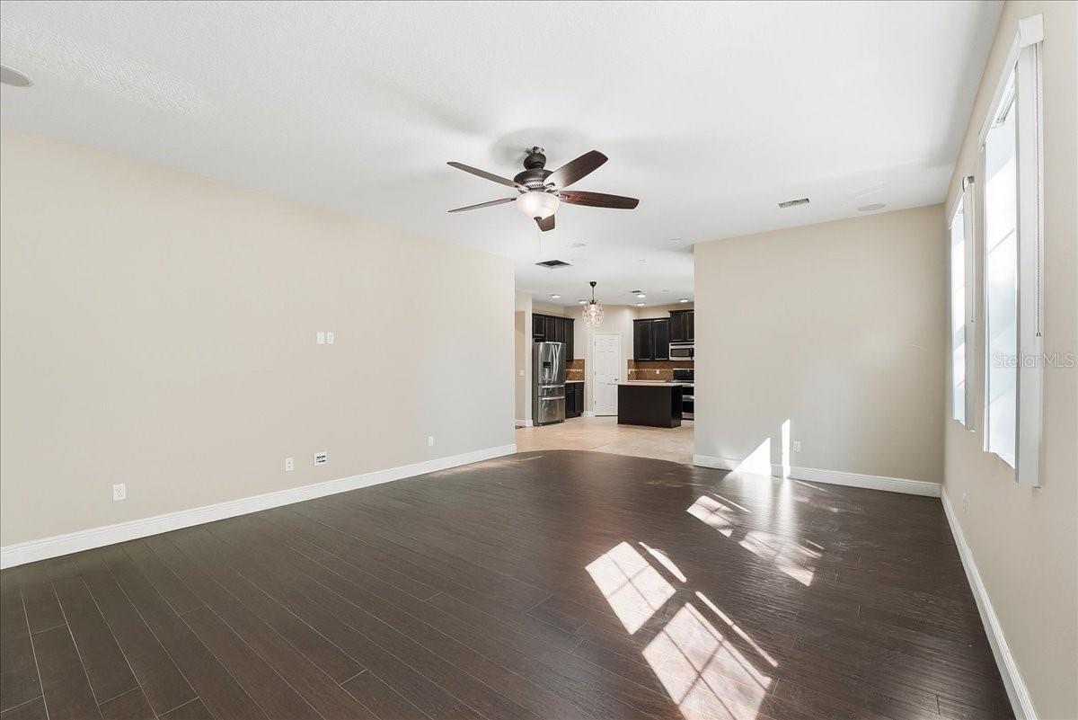 Image 23 of 48 For 8068 Edgewood Forest Drive