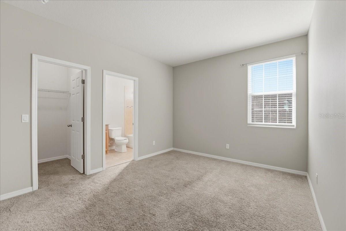 Image 37 of 48 For 8068 Edgewood Forest Drive