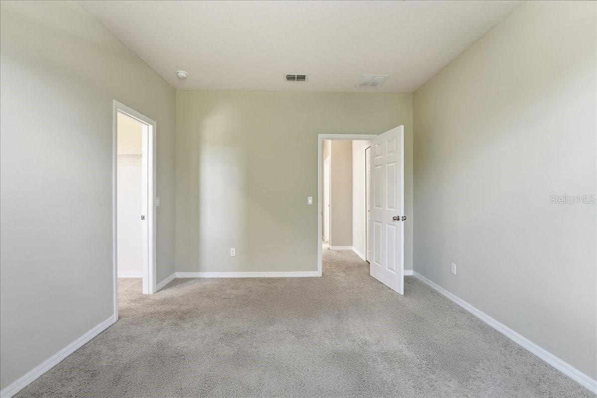 Image 43 of 48 For 8068 Edgewood Forest Drive