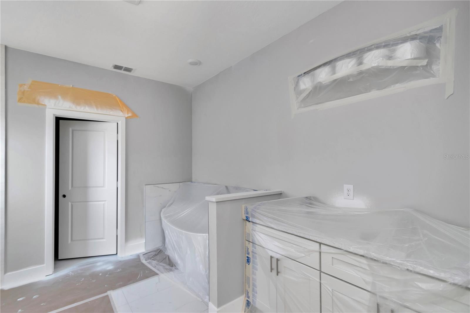 Image 11 of 34 For 4374 170th Street Road