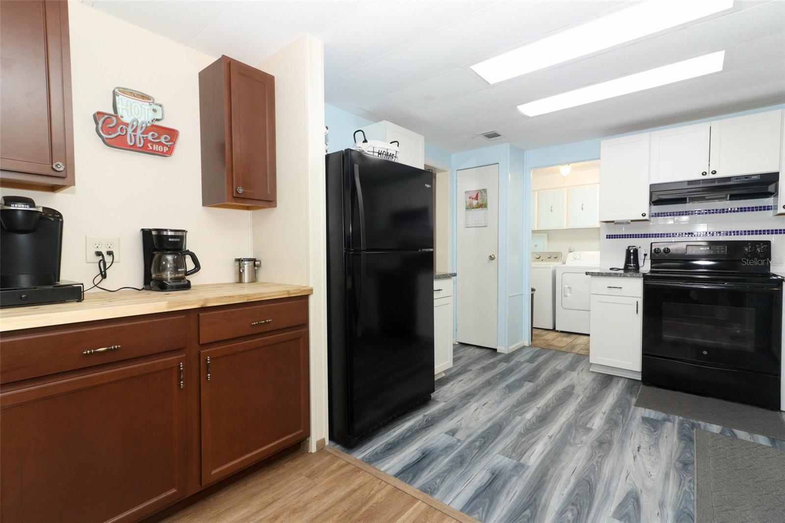 Image 12 of 68 For 411 Lavista