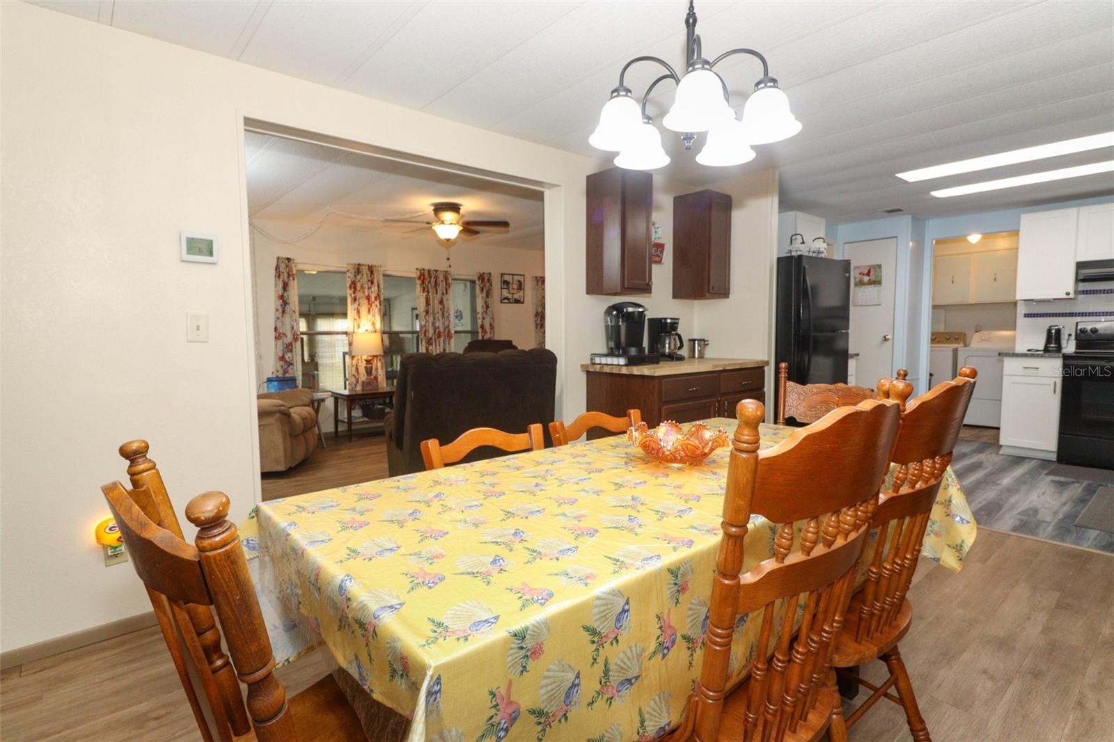 Image 16 of 68 For 411 Lavista