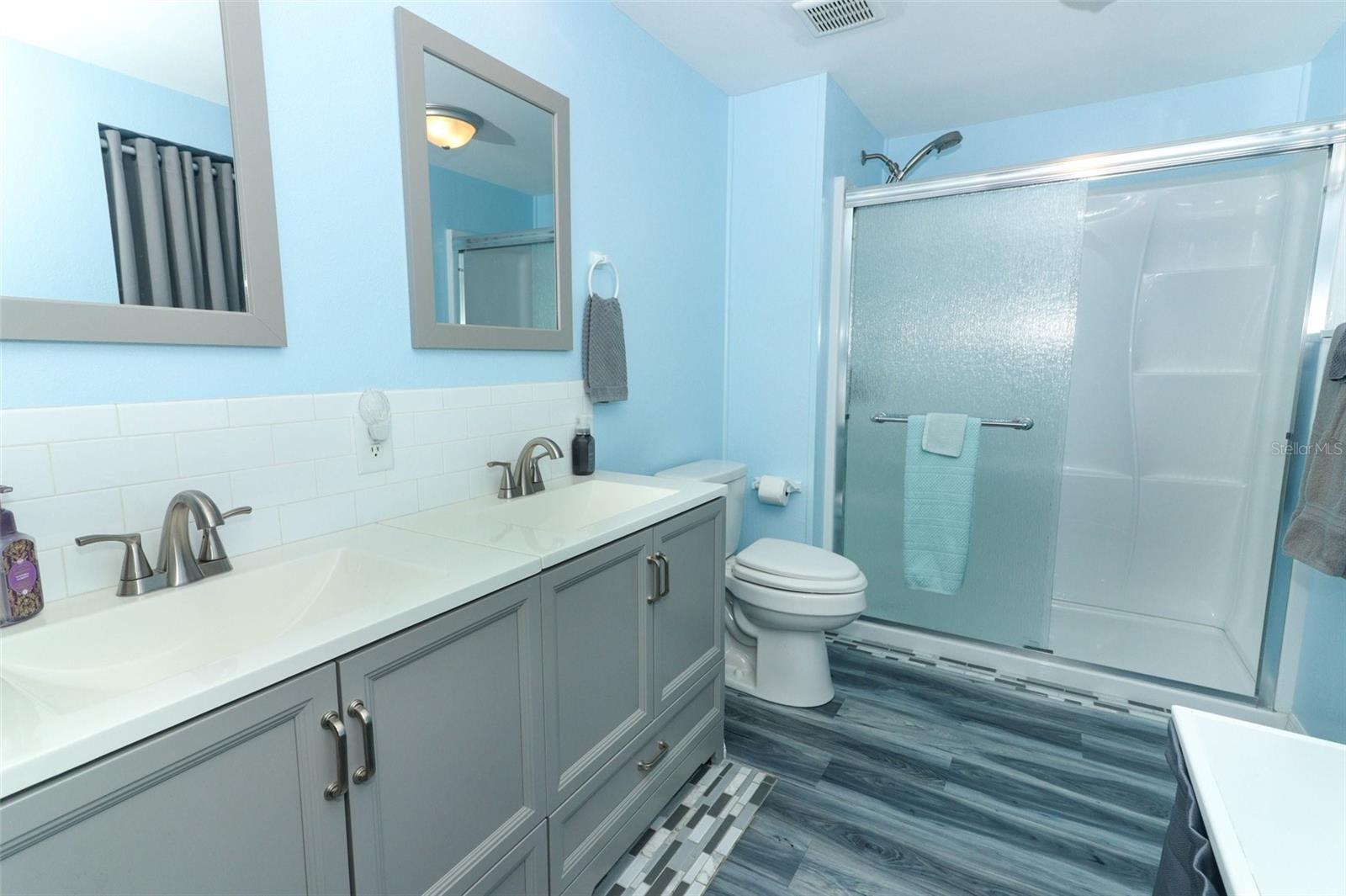 Image 33 of 68 For 411 Lavista