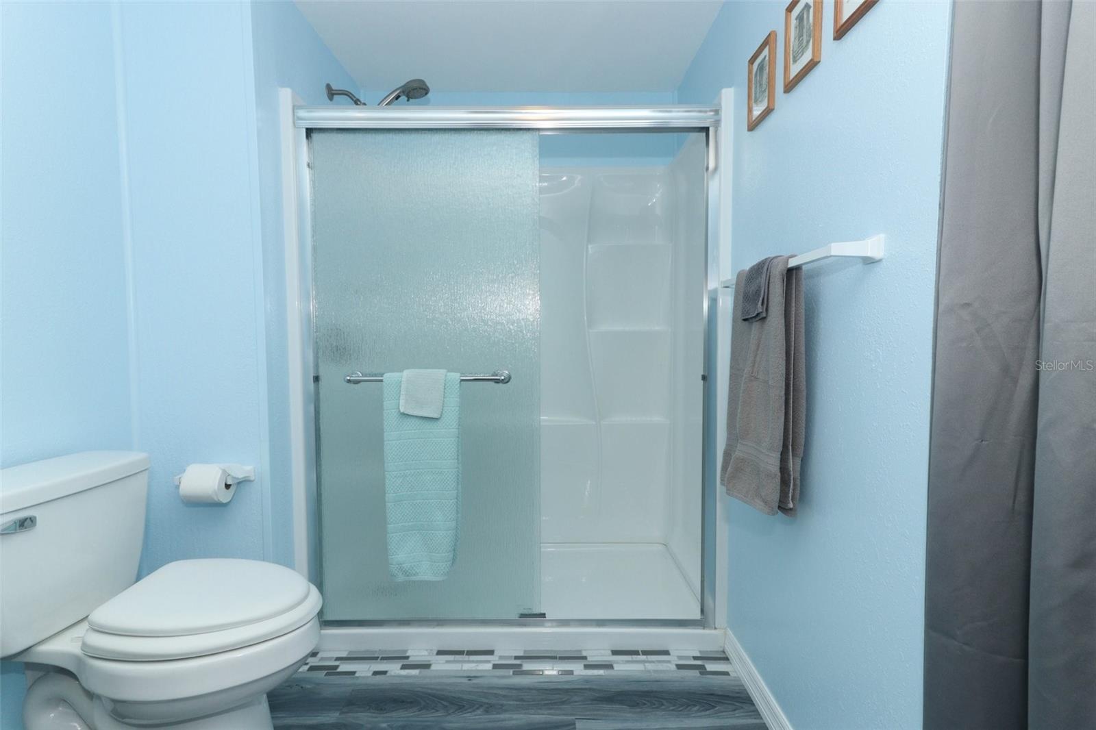 Image 34 of 68 For 411 Lavista