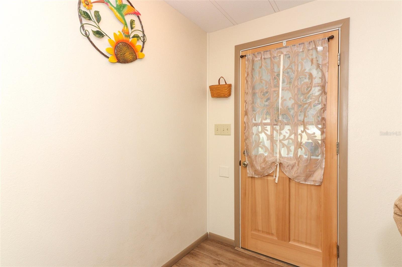 Image 5 of 68 For 411 Lavista