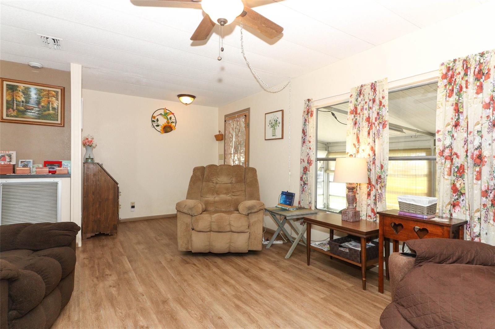 Image 6 of 68 For 411 Lavista