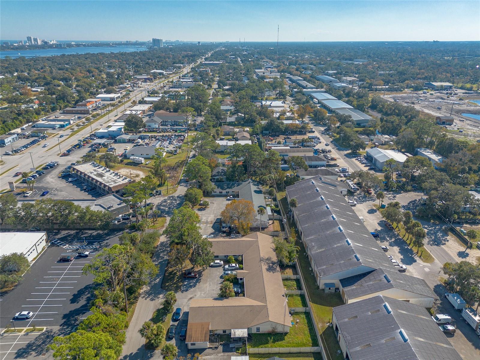 Image 24 of 31 For 1672 Espanola Avenue