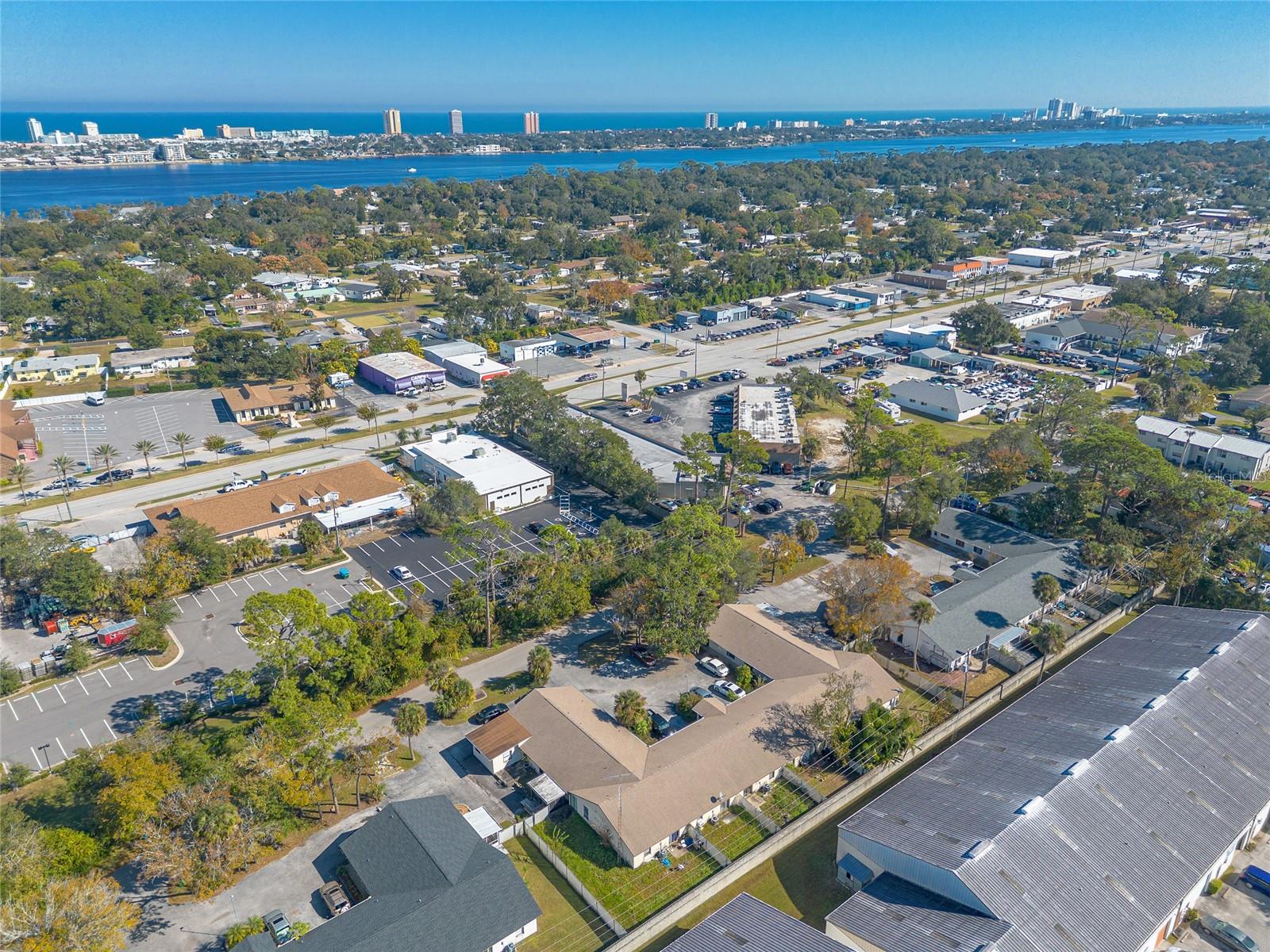 Image 25 of 31 For 1672 Espanola Avenue