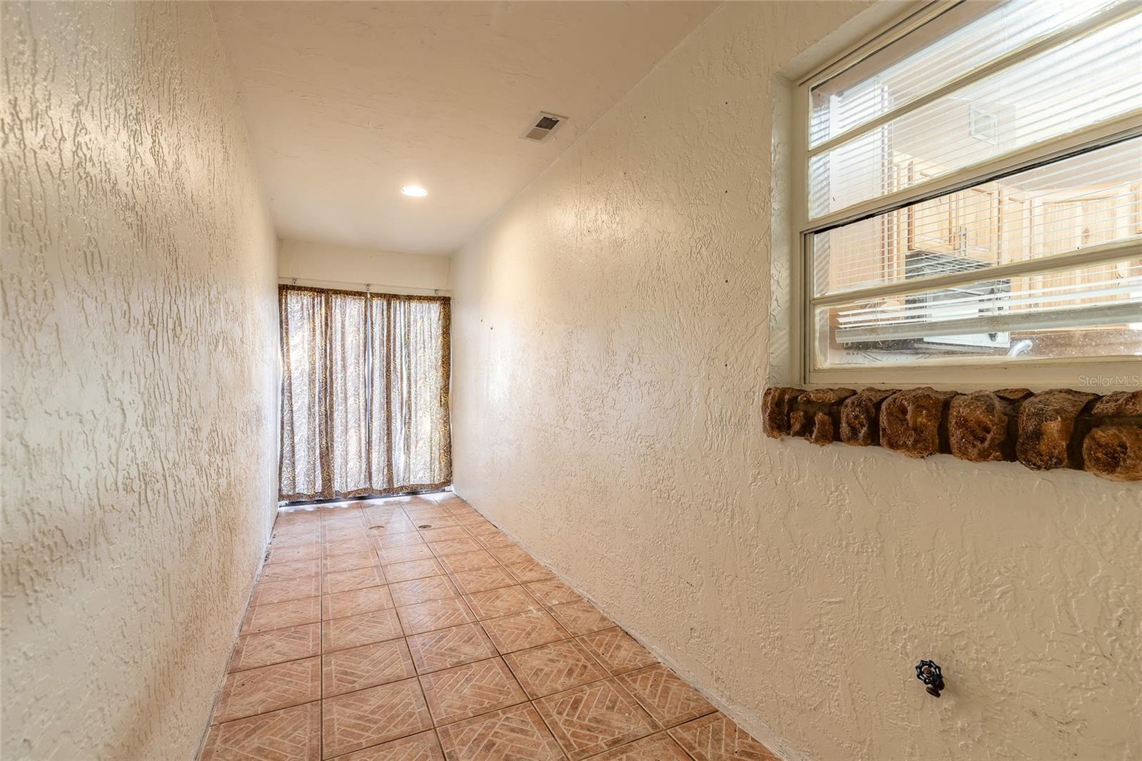 Image 4 of 31 For 1672 Espanola Avenue