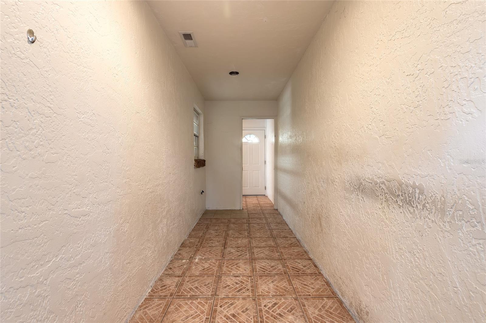 Image 5 of 31 For 1672 Espanola Avenue