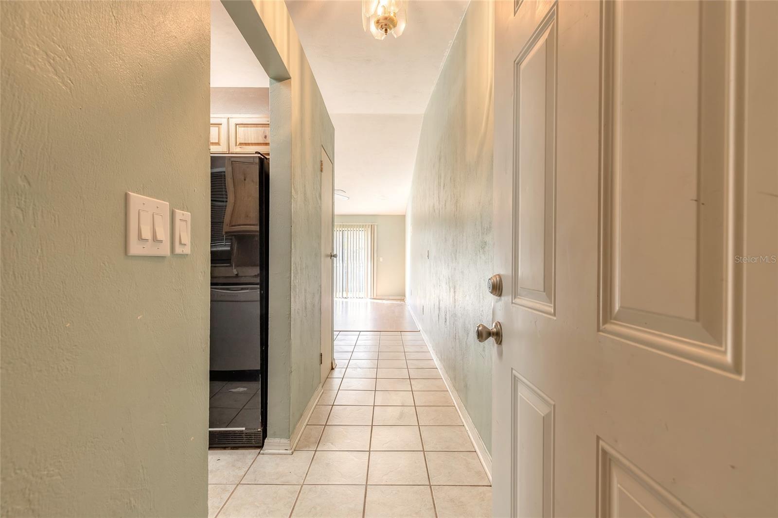 Image 7 of 31 For 1672 Espanola Avenue