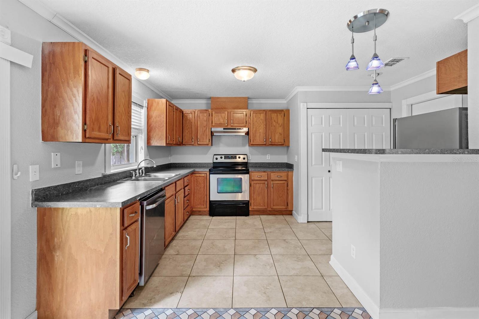 Image 11 of 24 For 126 Page Street B