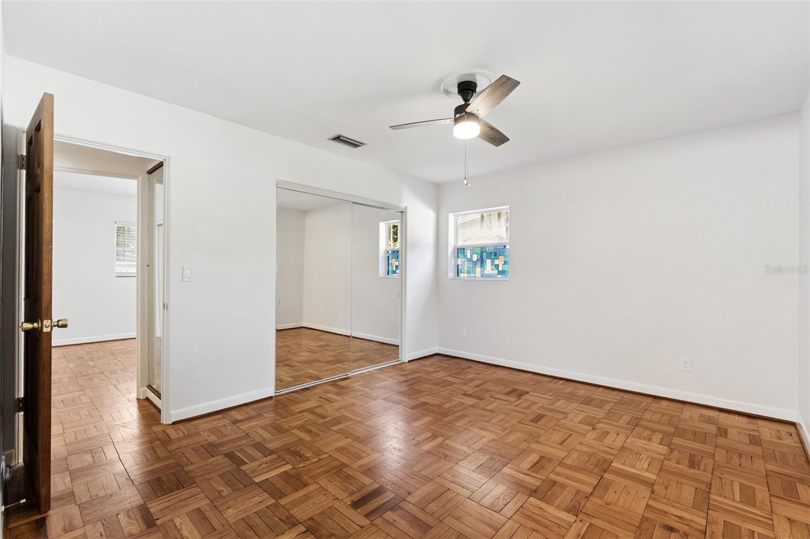 Image 17 of 42 For 3911 Waterfront Parkway