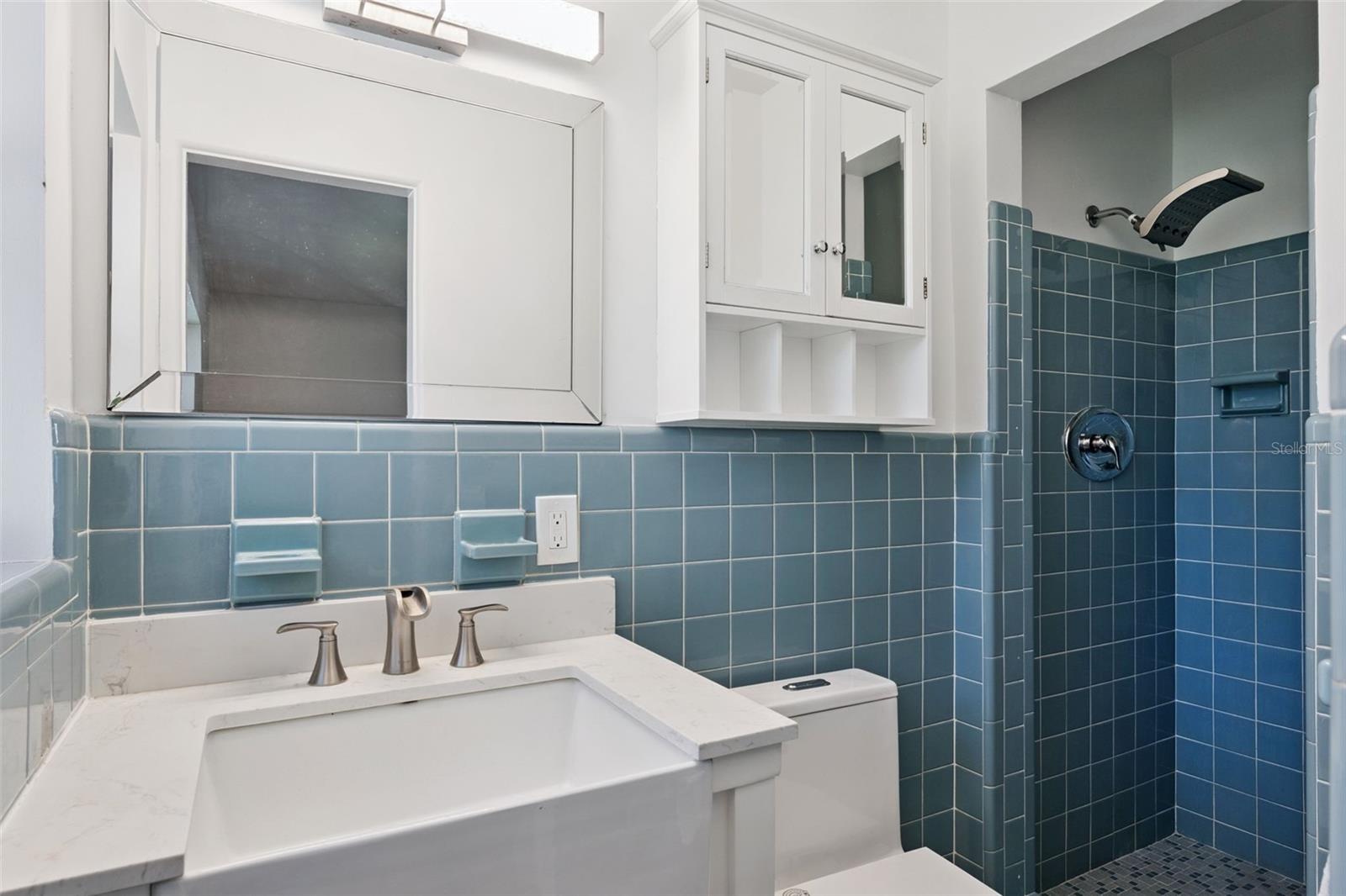 Image 20 of 42 For 3911 Waterfront Parkway