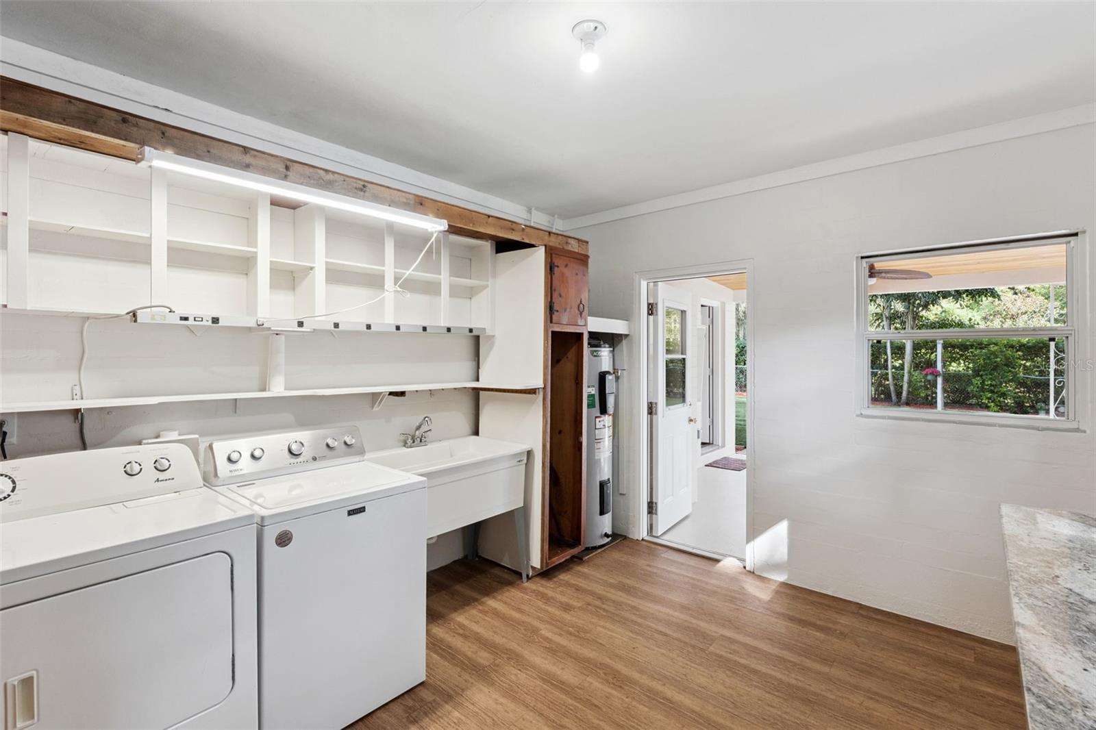 Image 27 of 42 For 3911 Waterfront Parkway