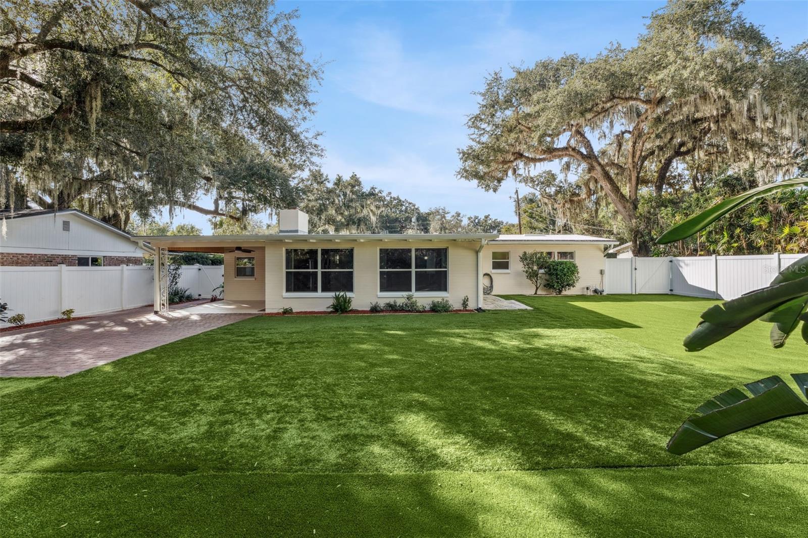 Image 31 of 42 For 3911 Waterfront Parkway