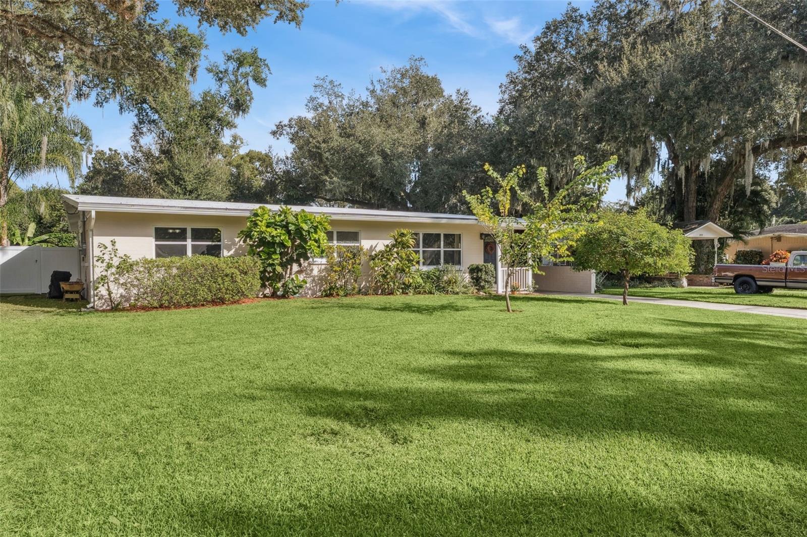 Image 32 of 42 For 3911 Waterfront Parkway