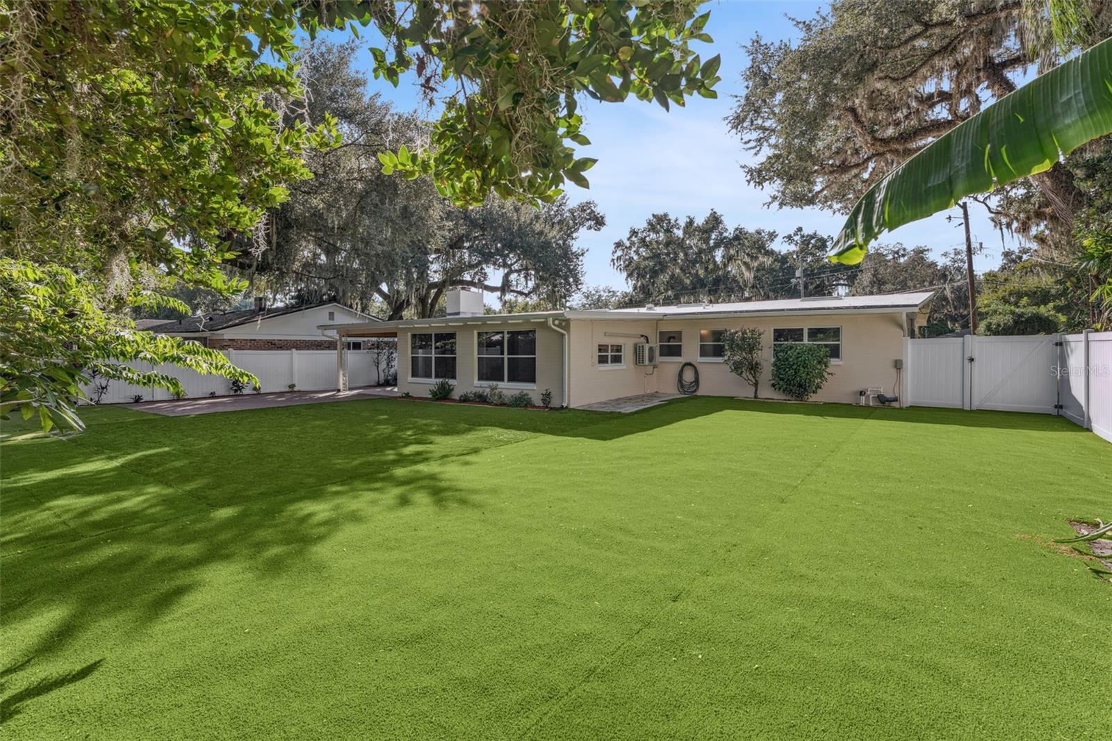 Image 33 of 42 For 3911 Waterfront Parkway