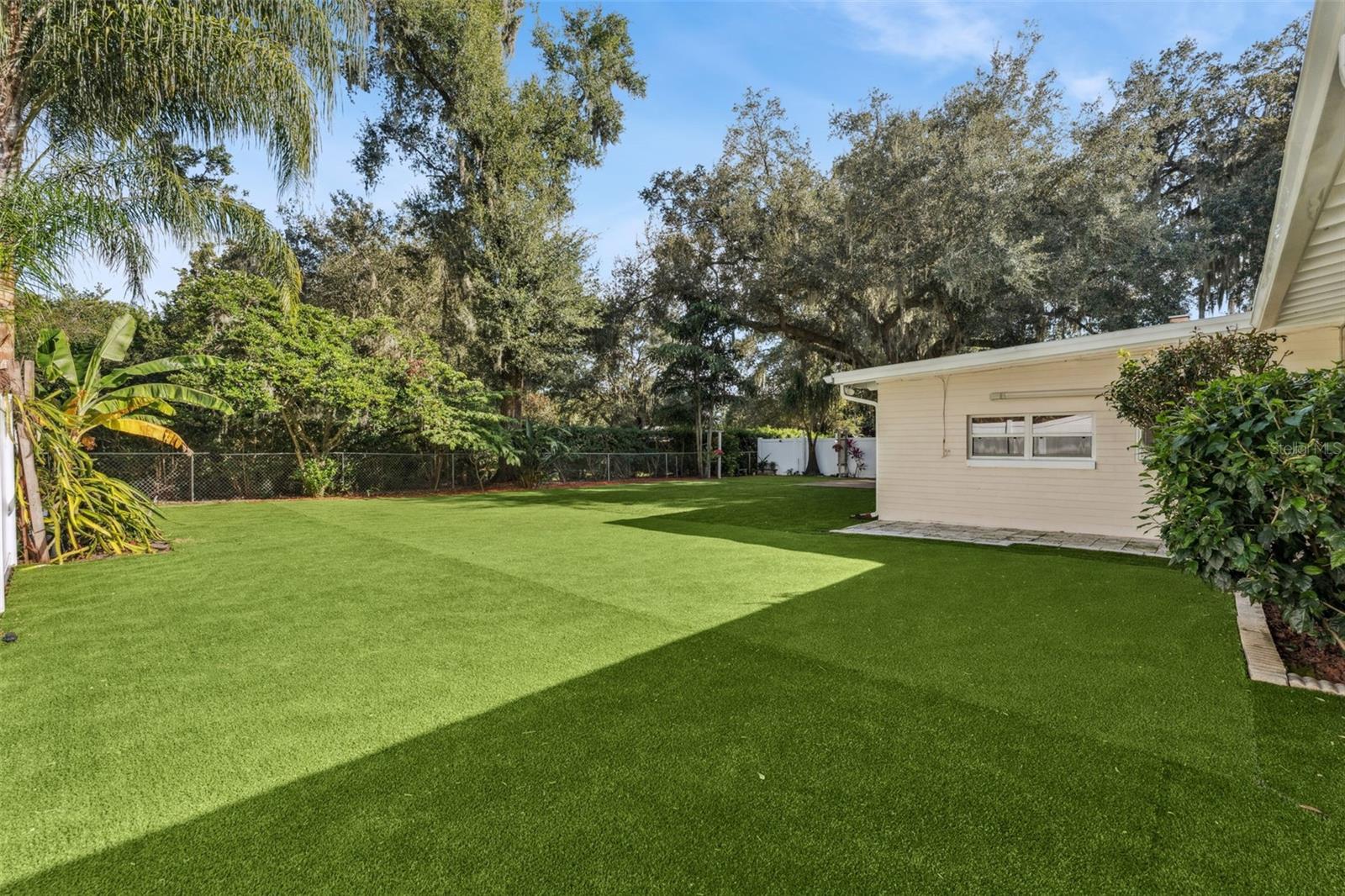 Image 34 of 42 For 3911 Waterfront Parkway