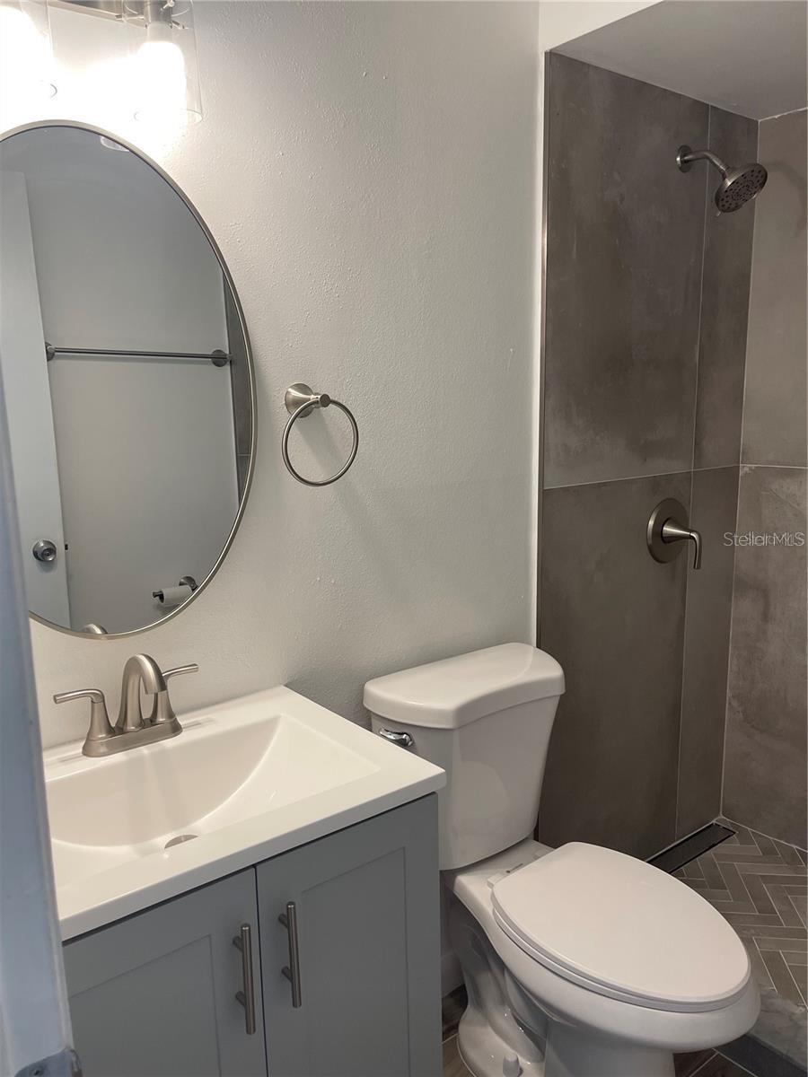 Image 7 of 13 For 9917 Sweepstakes Lane 8