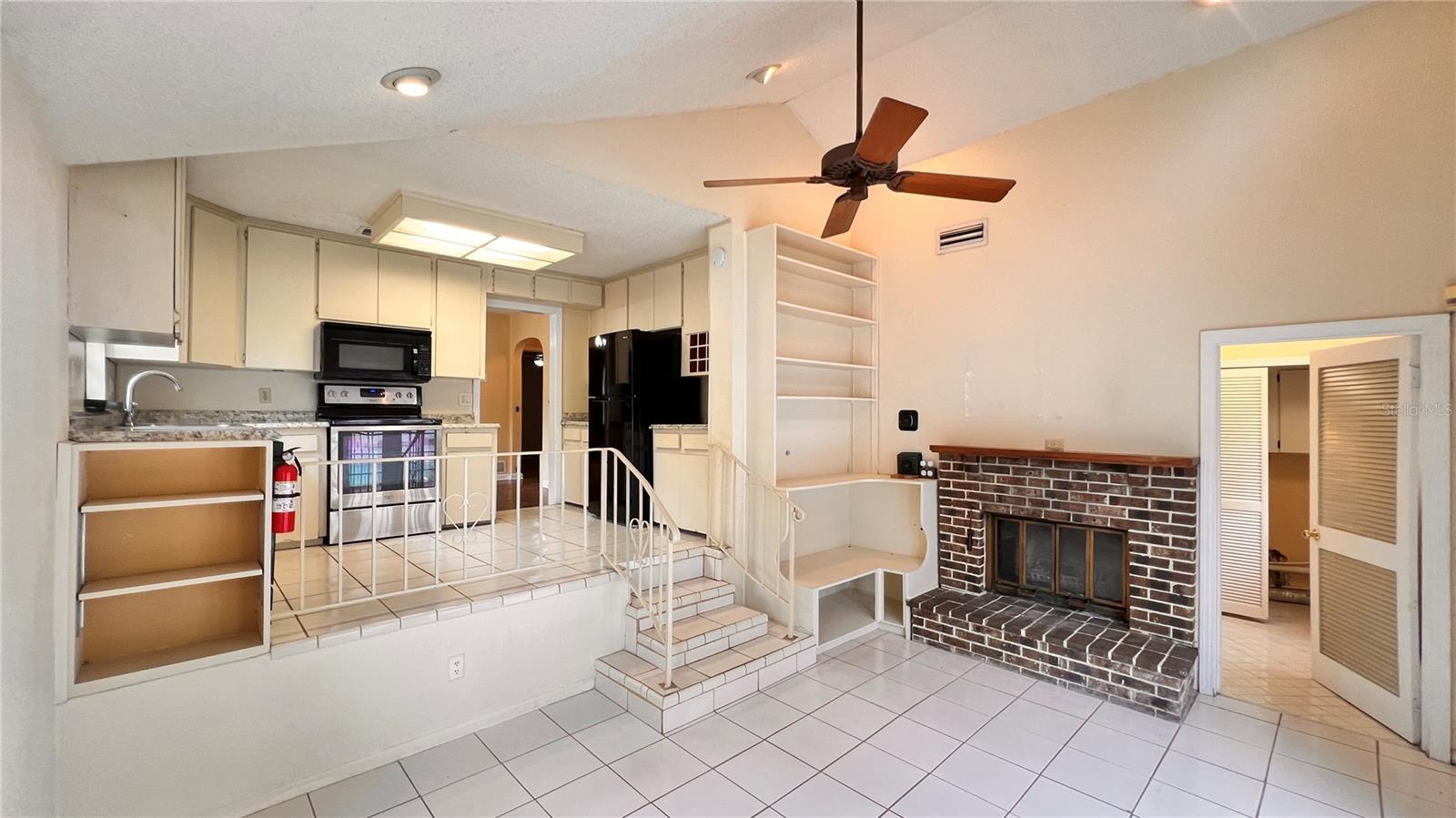 Image 14 of 42 For 1807 Park Avenue