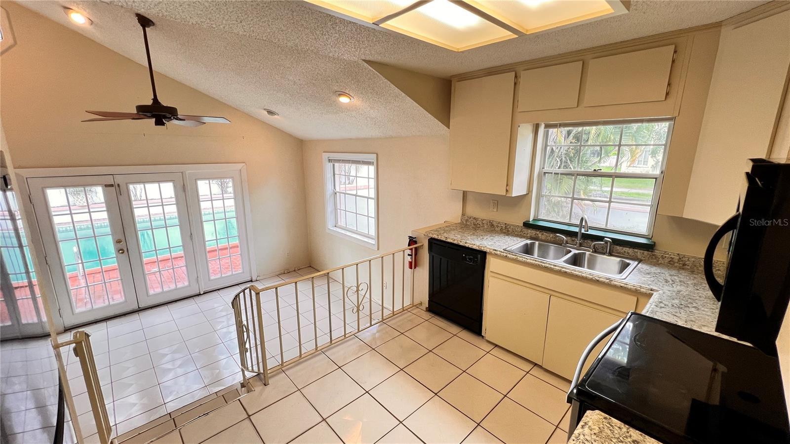 Image 15 of 42 For 1807 Park Avenue