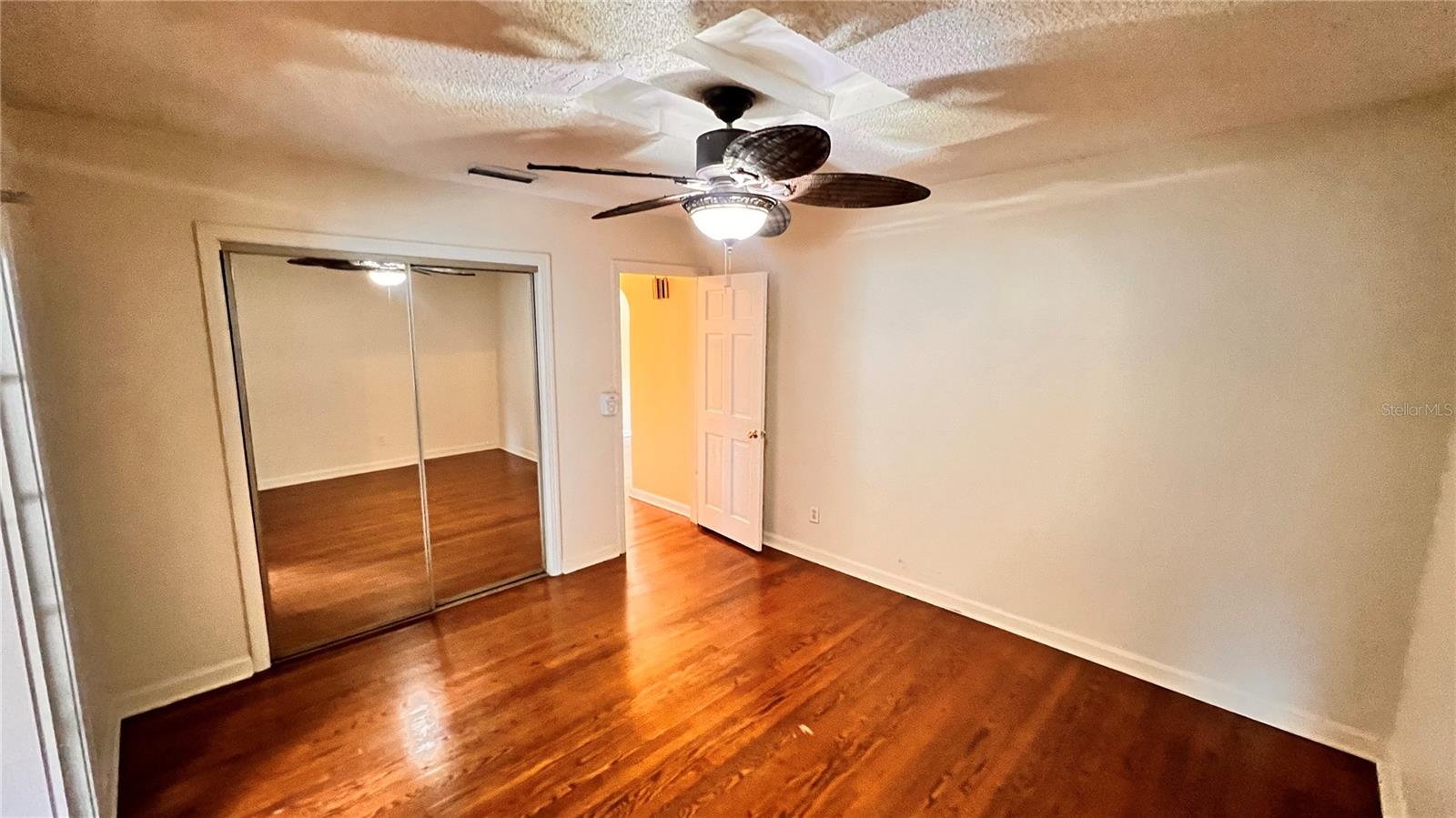 Image 16 of 42 For 1807 Park Avenue