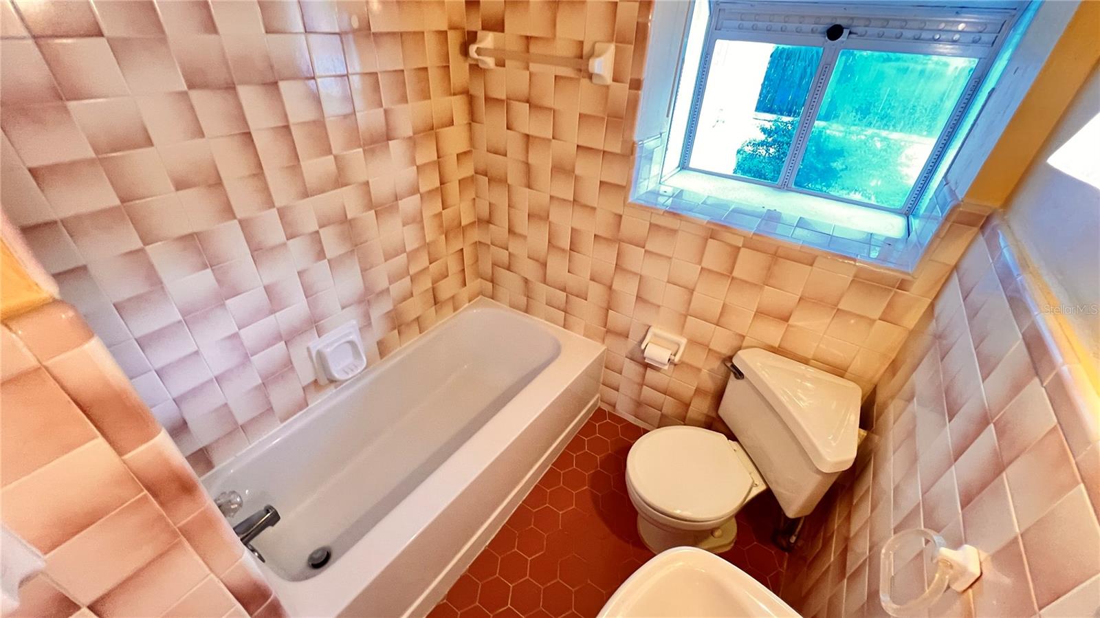 Image 19 of 42 For 1807 Park Avenue