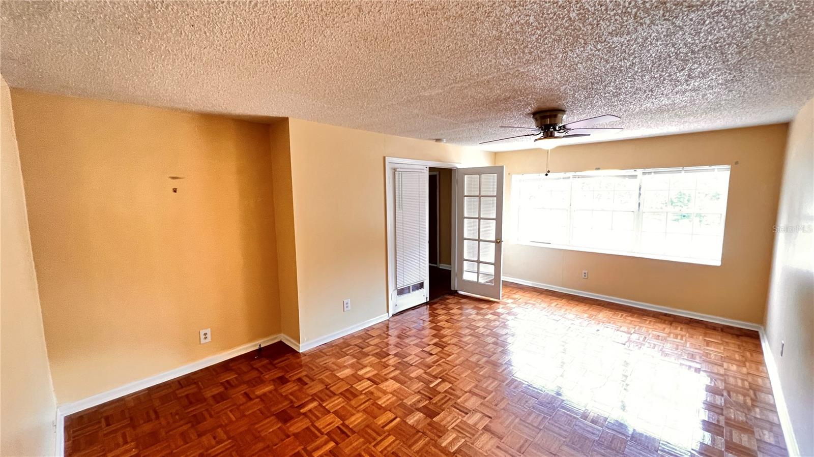 Image 28 of 42 For 1807 Park Avenue