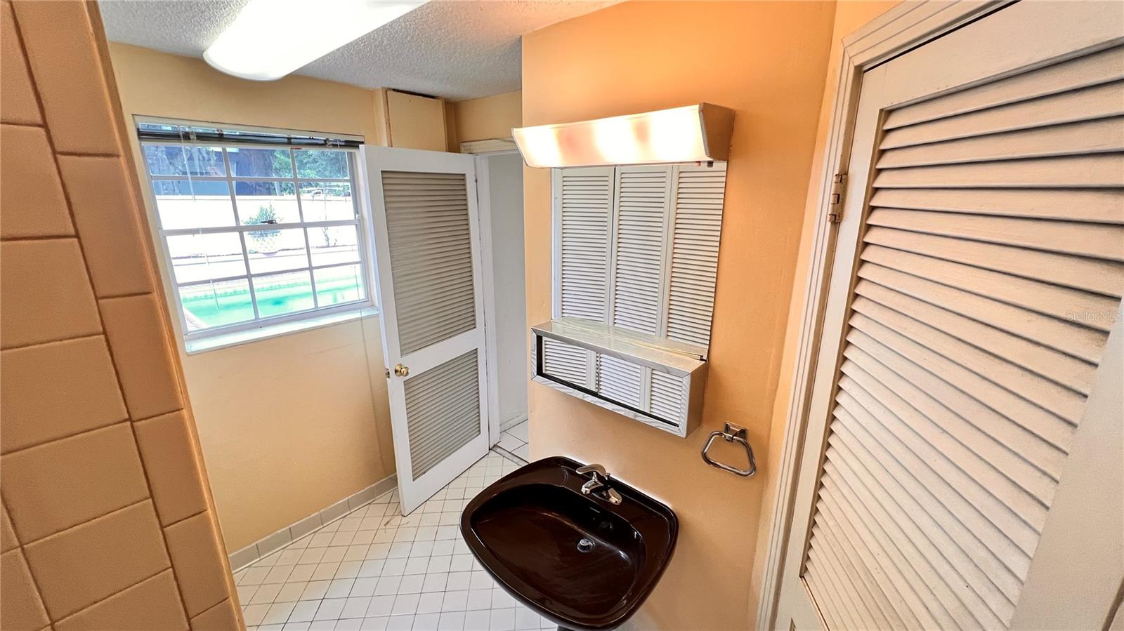 Image 36 of 42 For 1807 Park Avenue