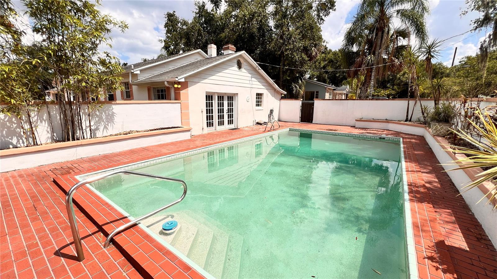 Image 4 of 42 For 1807 Park Avenue