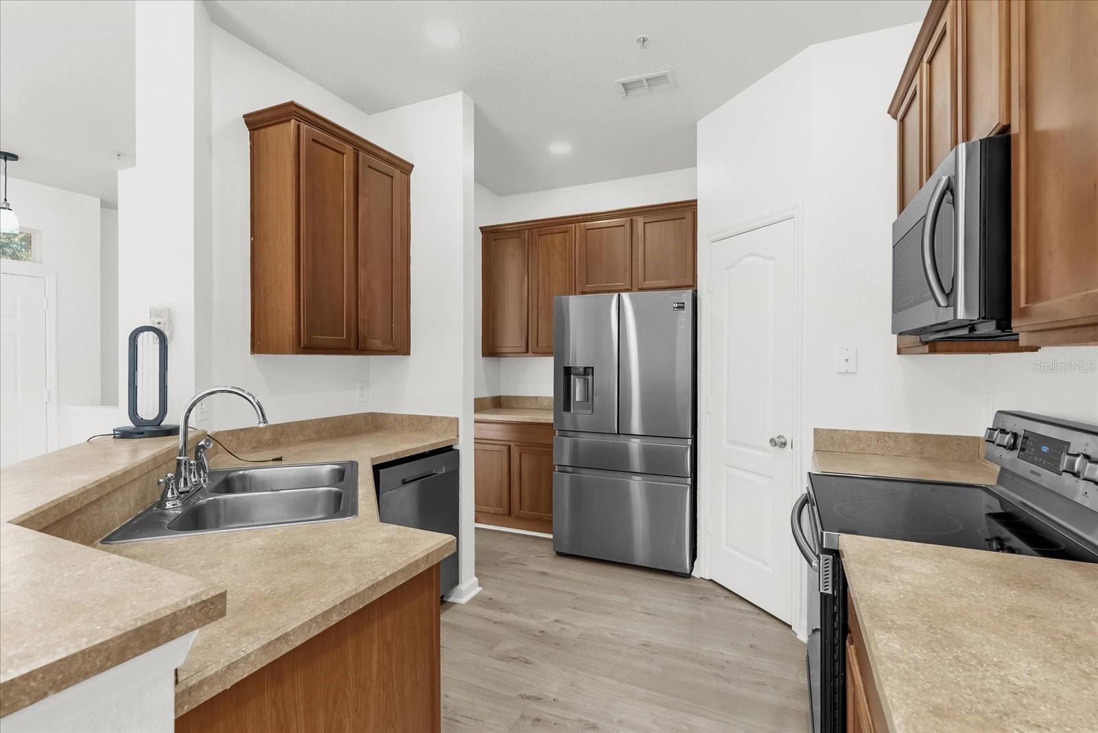 Image 10 of 38 For 1620 Little Gem Loop