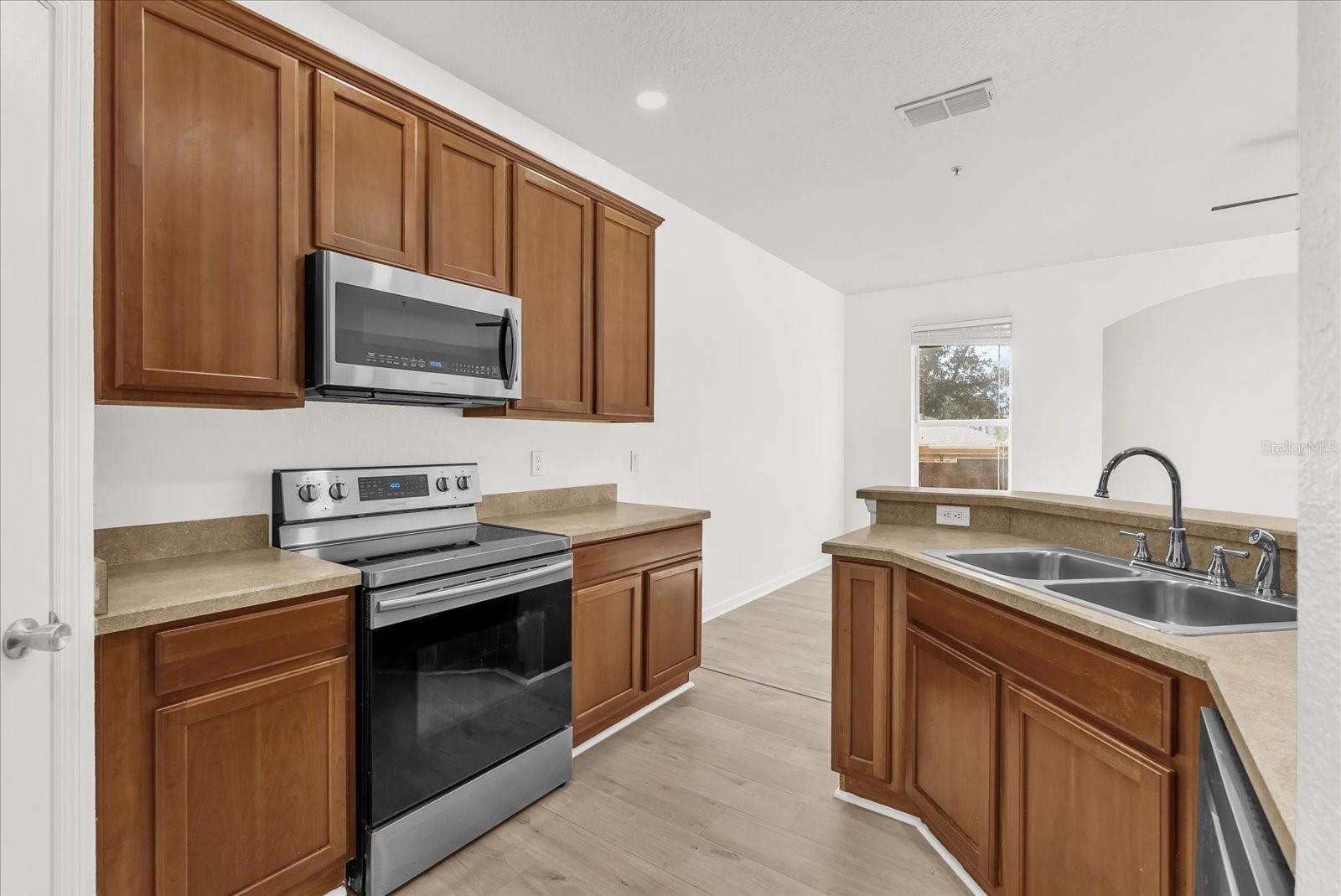 Image 11 of 38 For 1620 Little Gem Loop