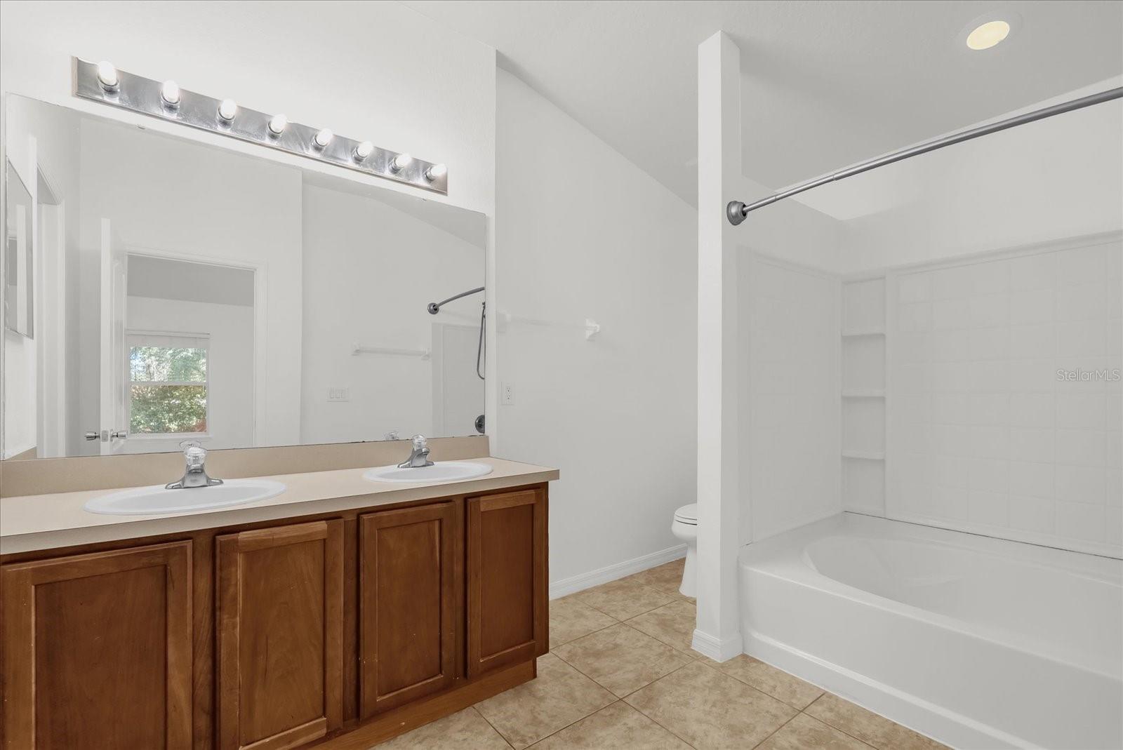 Image 17 of 38 For 1620 Little Gem Loop