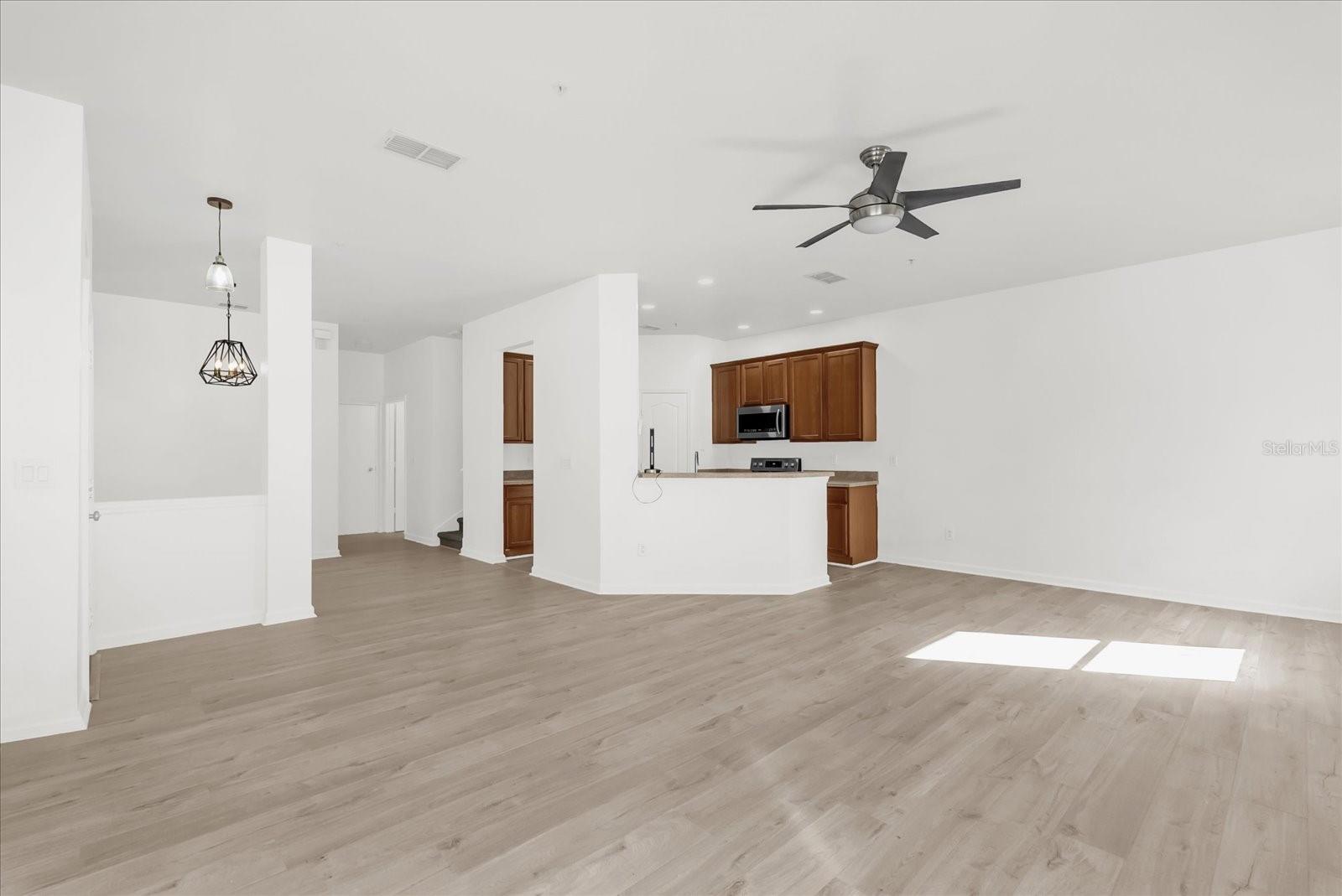 Image 7 of 38 For 1620 Little Gem Loop