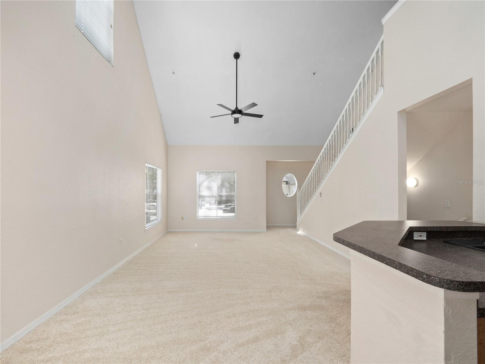 Image 6 of 22 For 5963 Westgate Drive 1423