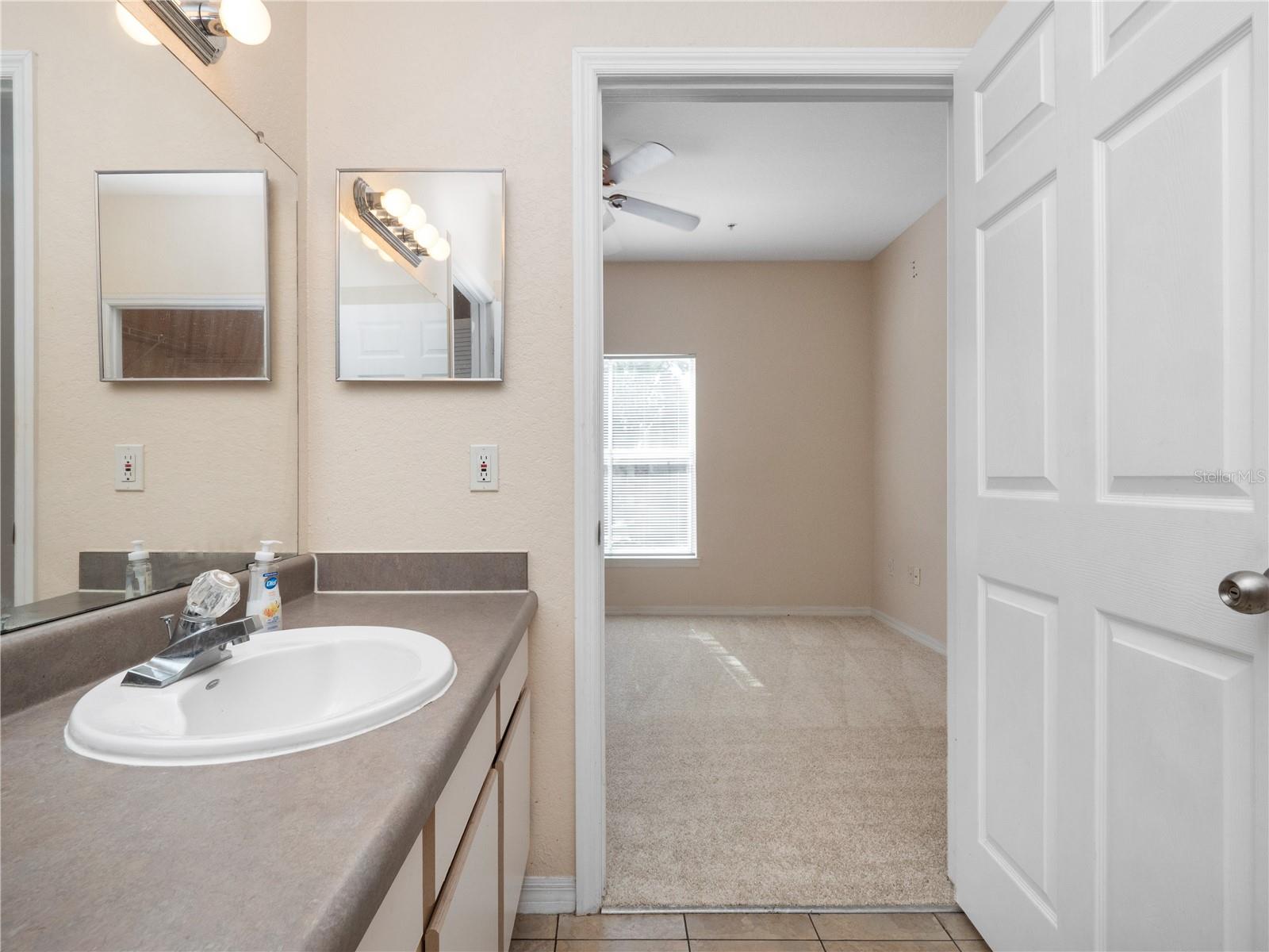 Image 8 of 22 For 5963 Westgate Drive 1423