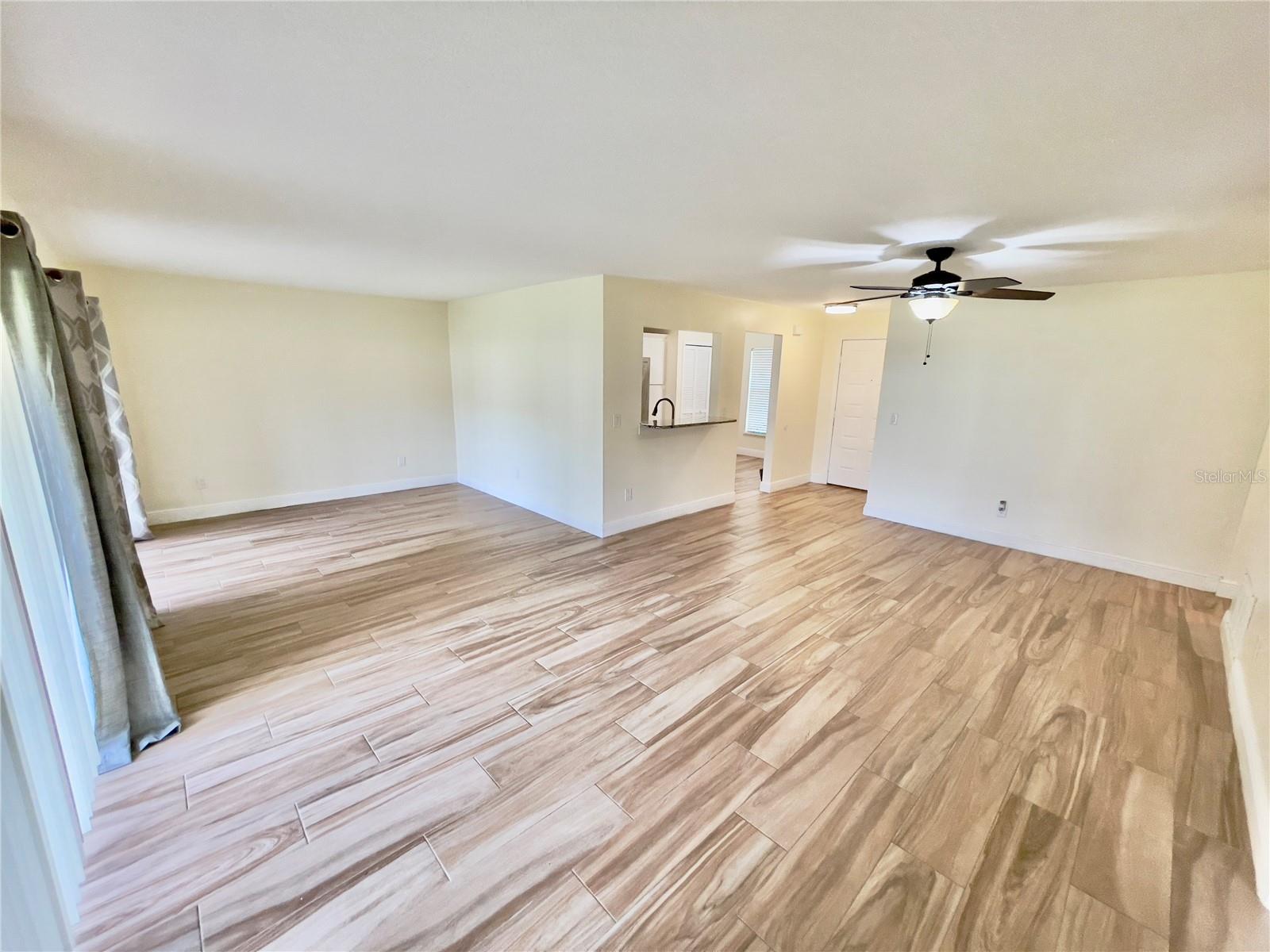 Image 13 of 27 For 600 Northern Way 1601